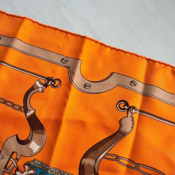 Hermès Mors et Gourmettes silk scarf - Picture 3 of 8